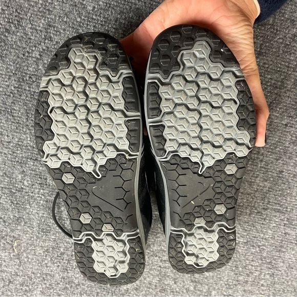 NIKE Women’s Free Cross Compete Training Shoe Black/Grey size: 6 - Picture 3 of 10